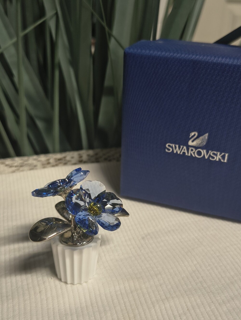 RARE Swarovski Blue Crystal Forget Me Not Flower Display Decor Collectable
